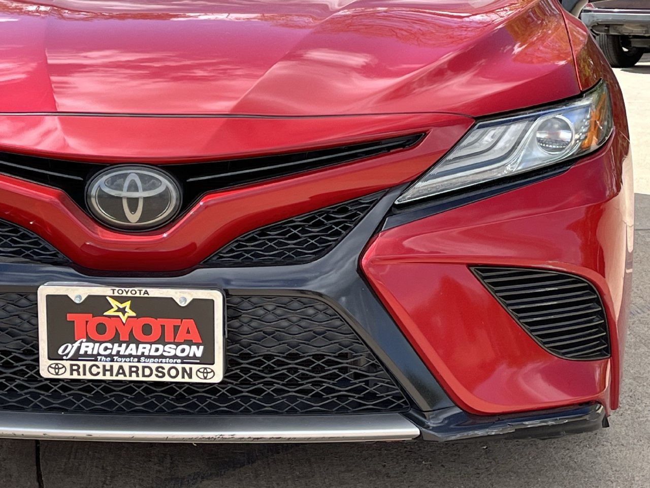 Used 2019 Toyota Camry XSE FWD image 8