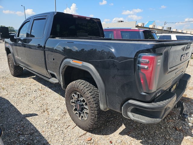 Used 2025 GMC Sierra 2500 AT4X AWD/4WD image 4