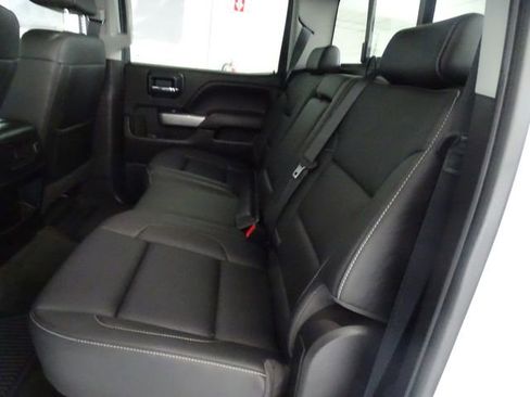 Used 2018 Chevrolet Silverado 1500 LTZ Z71 w/ Redline Edition AWD/4WD image 4