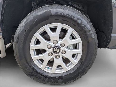 Certified 2025 Toyota Tacoma SR5 image 24