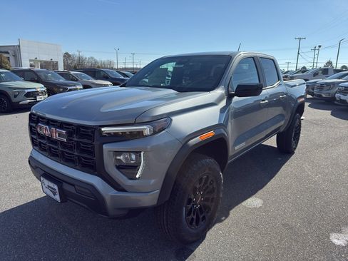 New 2026 GMC Canyon Elevation RWD image 2