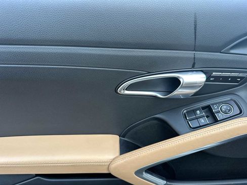 Certified 2019 Porsche 718 Boxster image 16