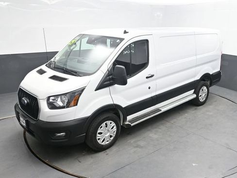 Used 2025 Ford Transit 250 Low Roof w/ Exterior Upgrade Package RWD image 32