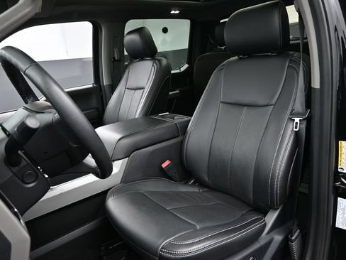 Used 2020 Ford F250 Lariat w/ Lariat Ultimate Package AWD/4WD image 17