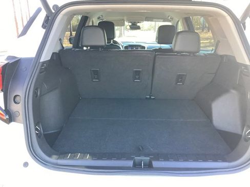 Used 2024 GMC Terrain SLT image 12