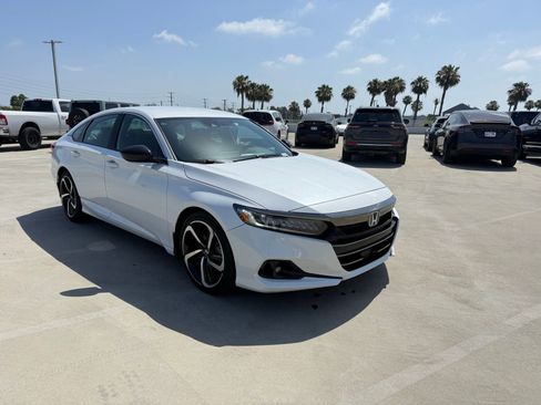 Used 2022 Honda Accord Sport image 4