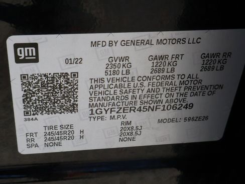 Certified 2022 Cadillac XT4 Sport w/ Safety Alert Package image 25