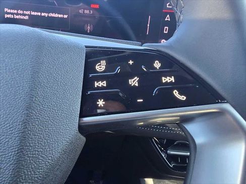 New 2025 Audi Q6 e-tron Premium image 33