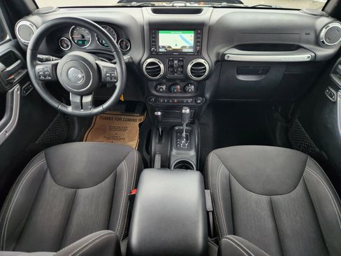 Used 2017 Jeep Wrangler Unlimited Sahara w/ Connectivity Group image 2