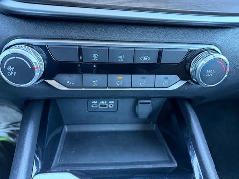 Used 2024 Nissan Altima 2.5 SV image 22