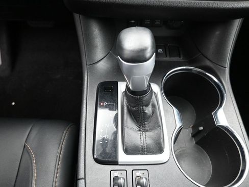 Used 2018 Toyota Highlander XLE image 20