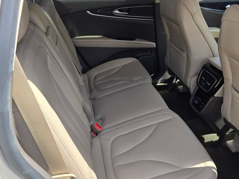 Used 2023 Lincoln Nautilus AWD w/ Premium Package image 15