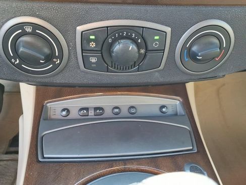 Used 2004 BMW Z4 2.5i RWD image 12