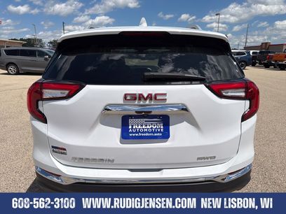 Used 2024 GMC Terrain SLT