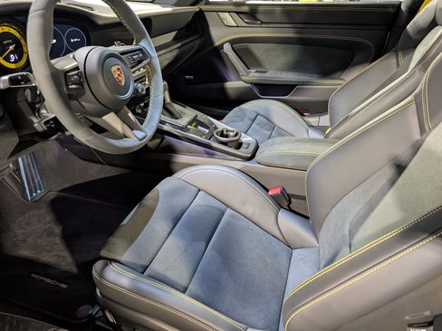 Used 2023 Porsche 911 GT3 RWD image 4