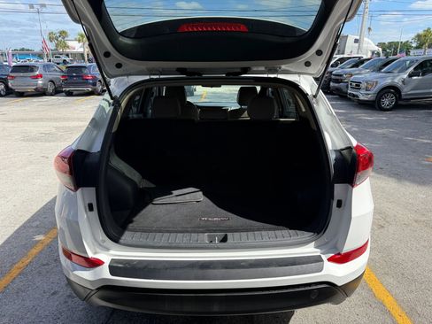 Used 2018 Hyundai Tucson SE image 7