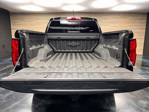 Used 2025 Chevrolet Colorado Z71 w/ Technology Package image 22