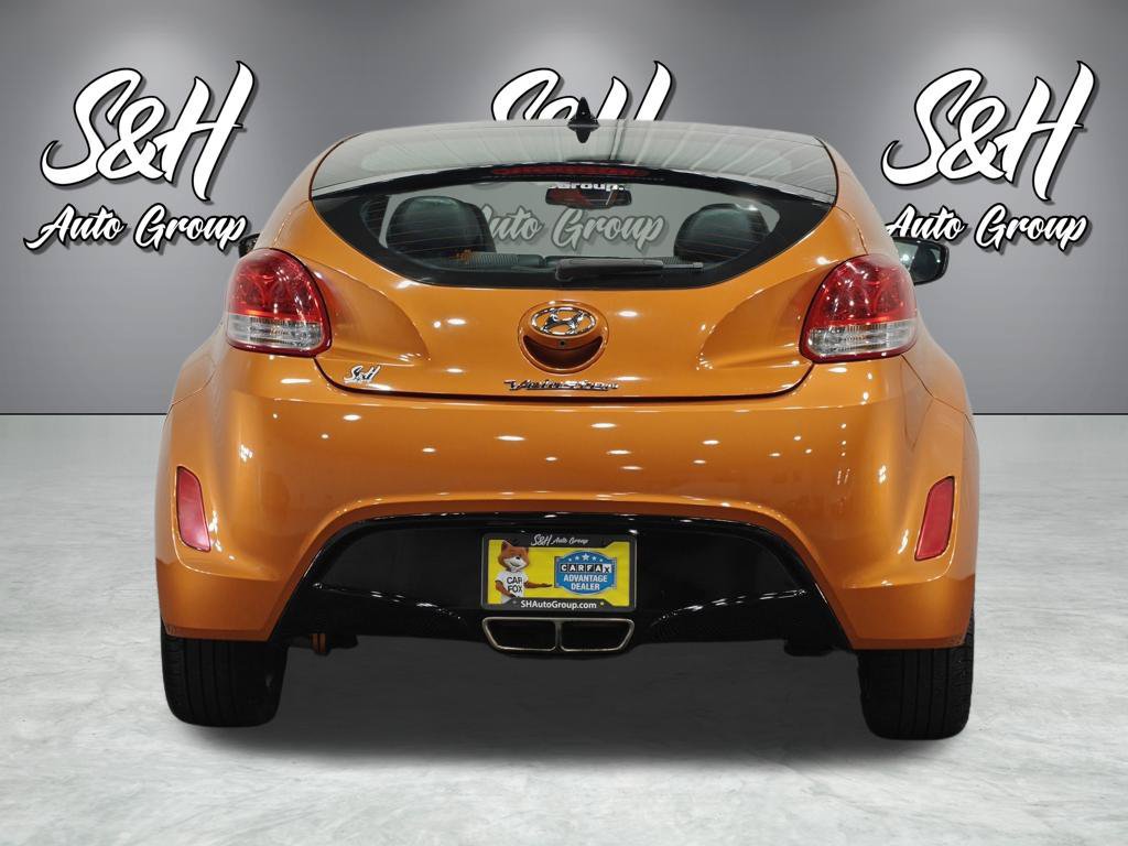 Used 2016 Hyundai Veloster w/ Option Group 02 FWD image 17