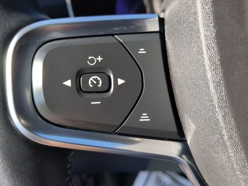 Used 2023 Volvo XC40 Recharge Plus image 58