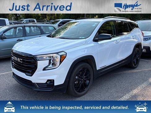 Certified 2022 GMC Terrain SLT w/ Elevation Edition AWD/4WD image 1