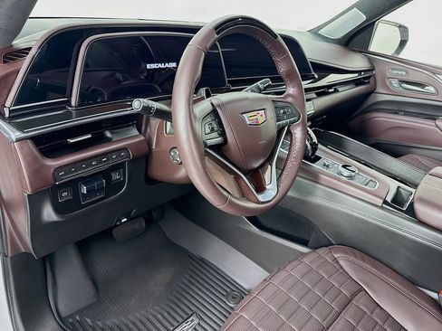 Used 2023 Cadillac Escalade Premium Luxury Platinum AWD/4WD image 9