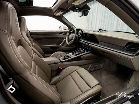 Used 2020 Porsche 911 Carrera S RWD image 19