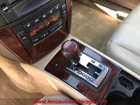 Used 2005 Cadillac SRX V8 RWD image 15