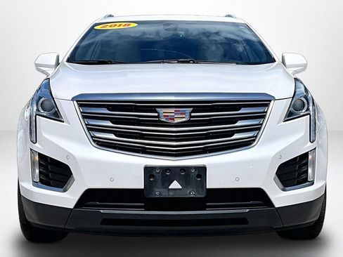 Used 2018 Cadillac XT5 Luxury w/ Driver Awareness Package AWD/4WD image 2