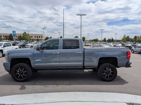 Used 2016 Chevrolet Silverado 2500 High Country w/ High Country Premium Package AWD/4WD image 9