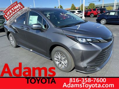New 2025 Toyota Sienna XLE