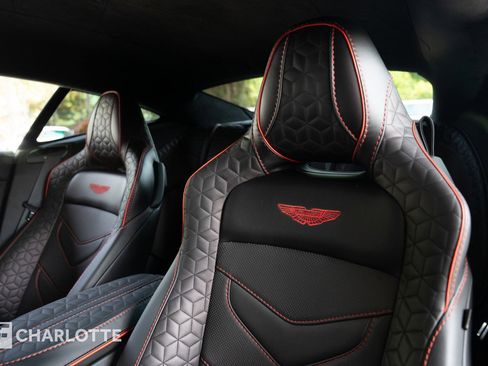 Used 2021 Aston Martin DBS Superleggera RWD image 22