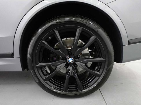 Used 2023 BMW X7 xDrive40i w/ Executive Package AWD/4WD image 9