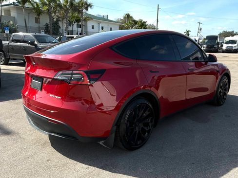 Used 2021 Tesla Model Y Long Range image 6