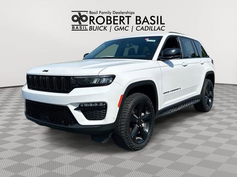 Used 2024 Jeep Grand Cherokee Limited w/ Luxury Tech Group II AWD/4WD image 1