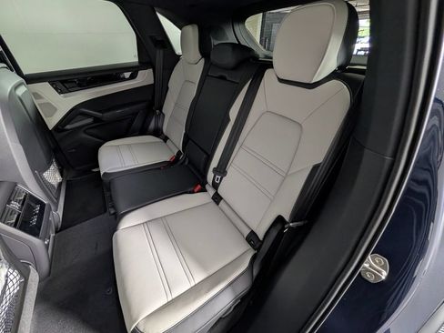 New 2026 Porsche Cayenne AWD/4WD image 24