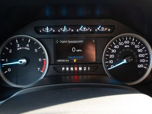 Used 2019 Ford F250 XLT w/ Camper Package image 30