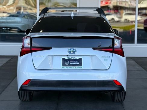 Certified 2021 Toyota Prius L Eco image 10