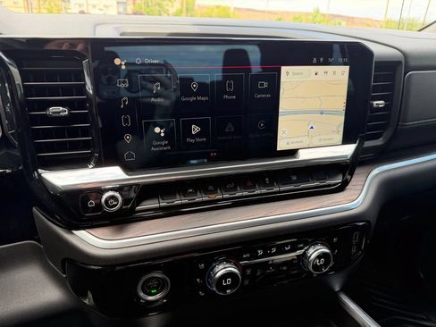 Used 2022 GMC Sierra 1500 SLT w/ SLT Convenience Package AWD/4WD image 14