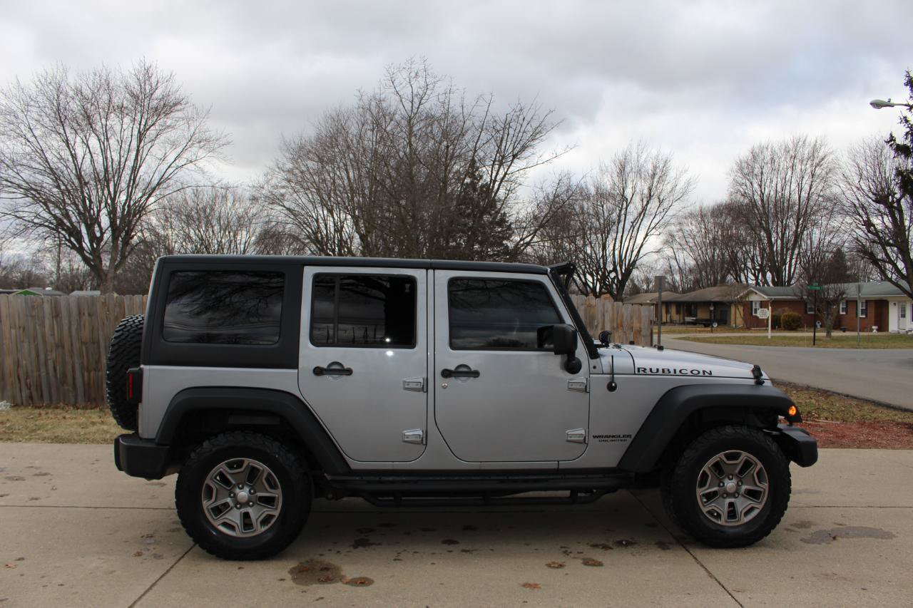 Used 2016 Jeep Wrangler Unlimited Rubicon AWD/4WD image 10