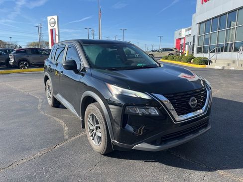 Used 2023 Nissan Rogue S image 1