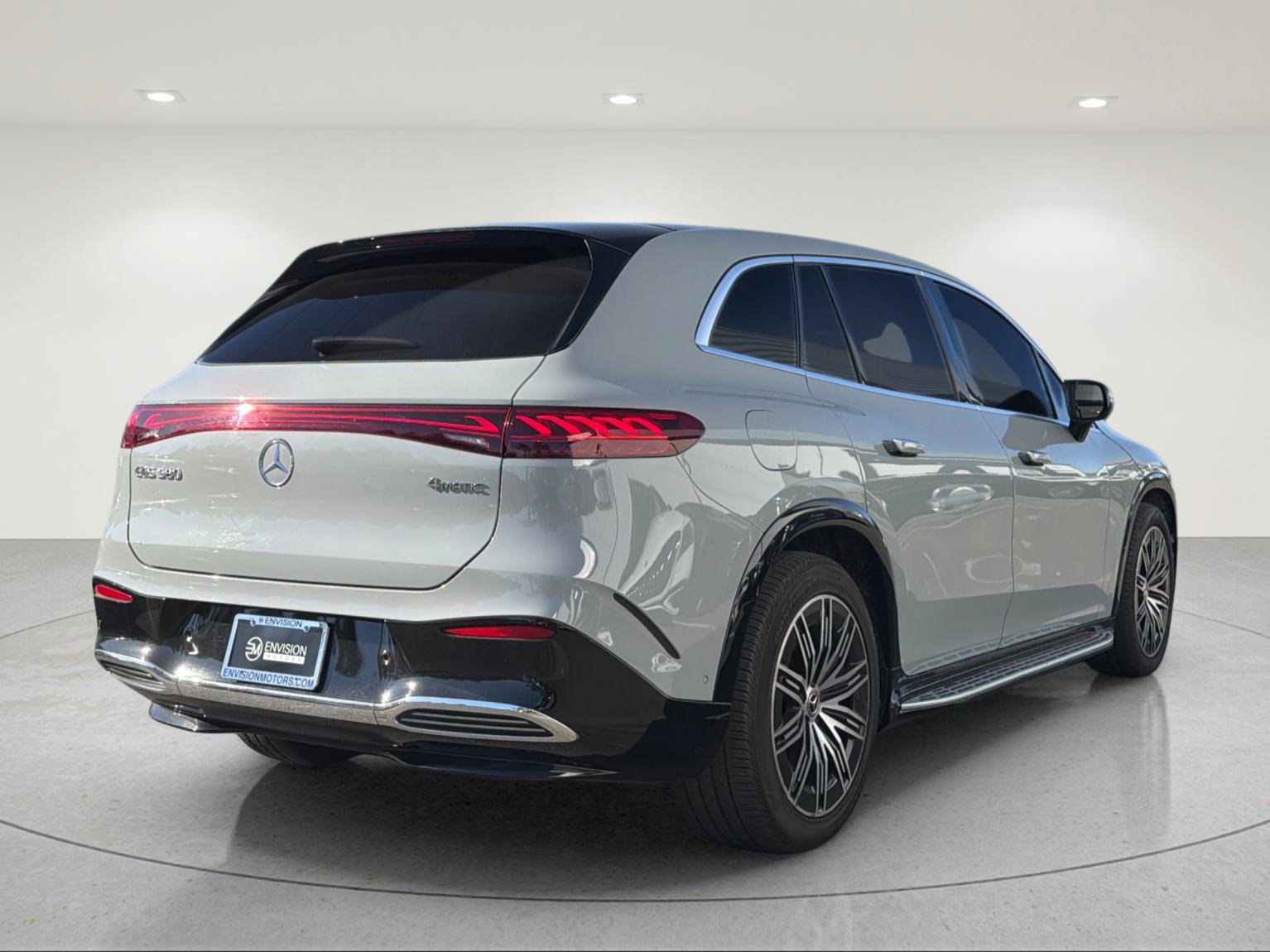 Used 2023 Mercedes-Benz EQS 580 4MATIC SUV image 4