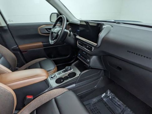 Certified 2025 Ford Bronco Sport Outer Banks w/ Outer Banks Tech Package+ AWD/4WD image 39