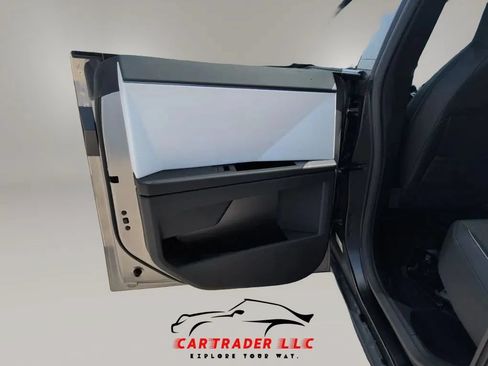 Used 2024 Tesla Cybertruck AWD Crew Cab image 18