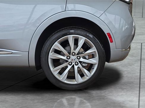 Used 2023 Buick Envision Avenir image 33