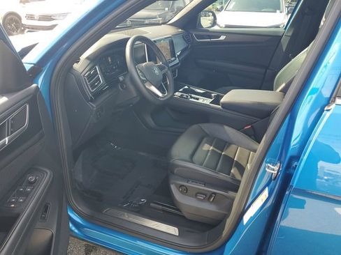 Certified 2024 Volkswagen Atlas Cross Sport SEL AWD/4WD image 18