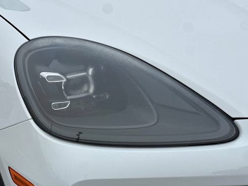 Used 2023 Porsche Cayenne AWD/4WD image 45