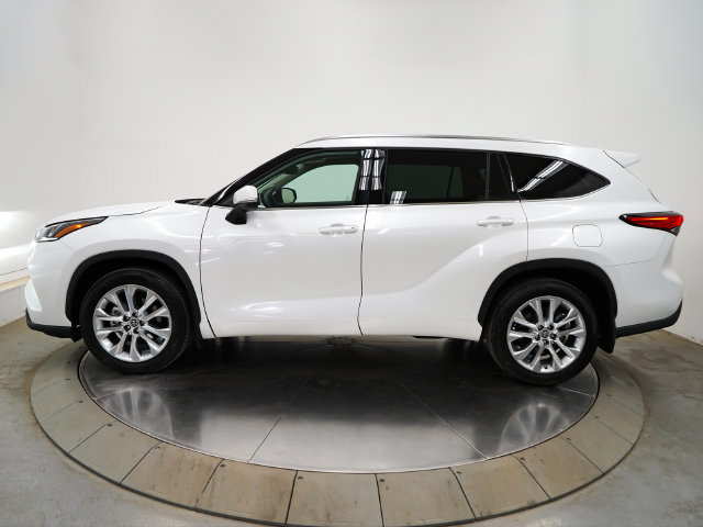 Used 2022 Toyota Highlander Limited AWD/4WD image 7