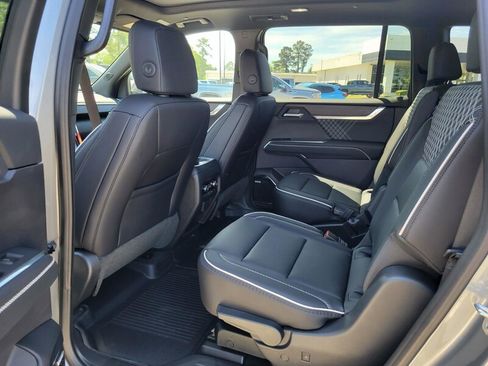 New 2026 GMC Acadia Denali w/ Super Cruise Package image 30