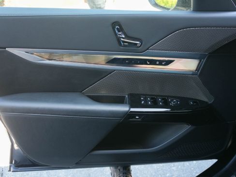 Certified 2023 BMW 740i w/ Parking Assistance Package RWD image 32
