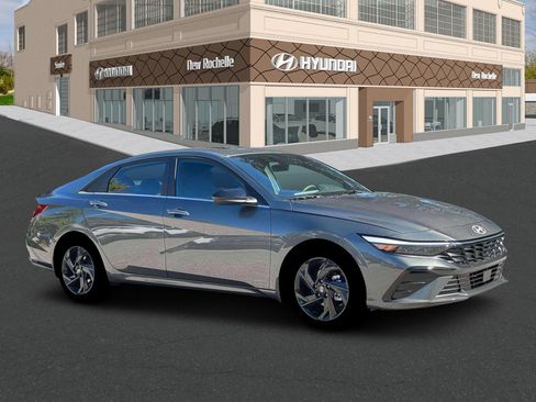 New 2026 Hyundai Elantra SEL Sport Premium image 10